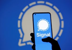 Signal, Telegram, Whatsapp